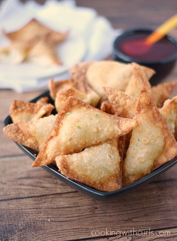 Crab Rangoons, the ultimate appetizer | cookingwithcurls.com