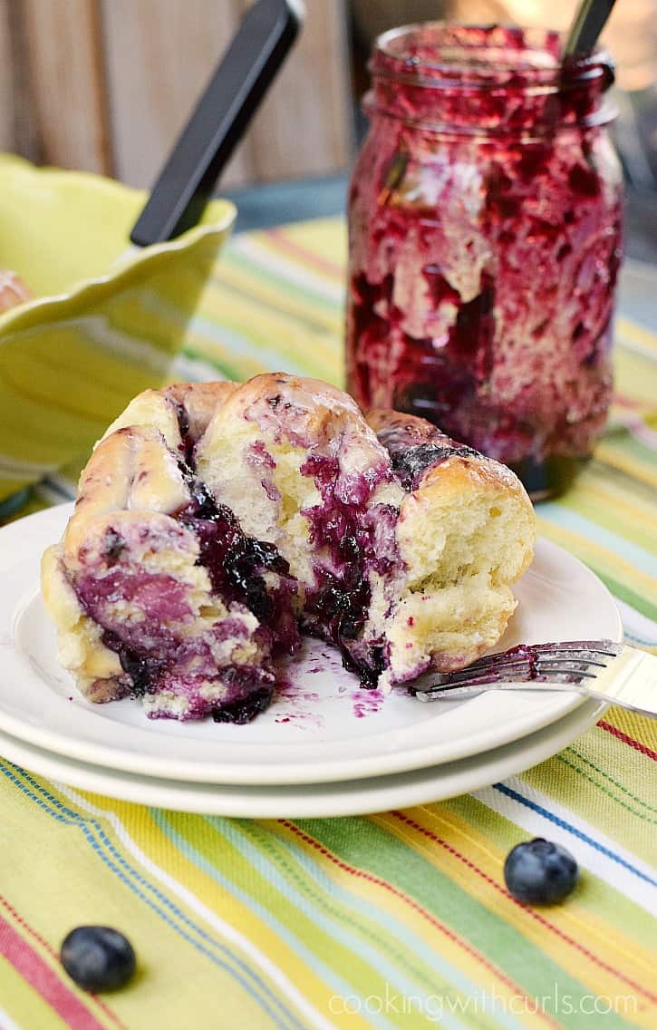 Blueberry Sweet Rolls made with homemade blueberry preserves and topped with lemon glaze!! cookingwithcurls.com