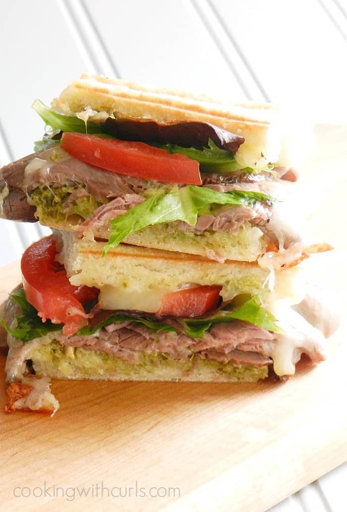 This Roast Beef Pesto Sandwich is the perfect meal to throw together on busy weeknights! cookingwithcurls.com