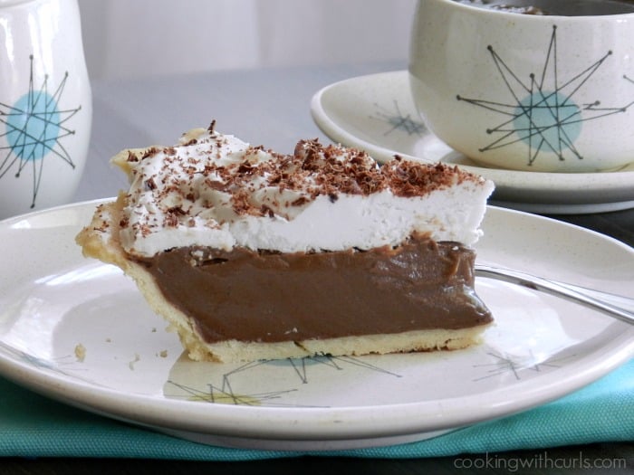 Chocolate Cream Pie | cookingwithcurls.com