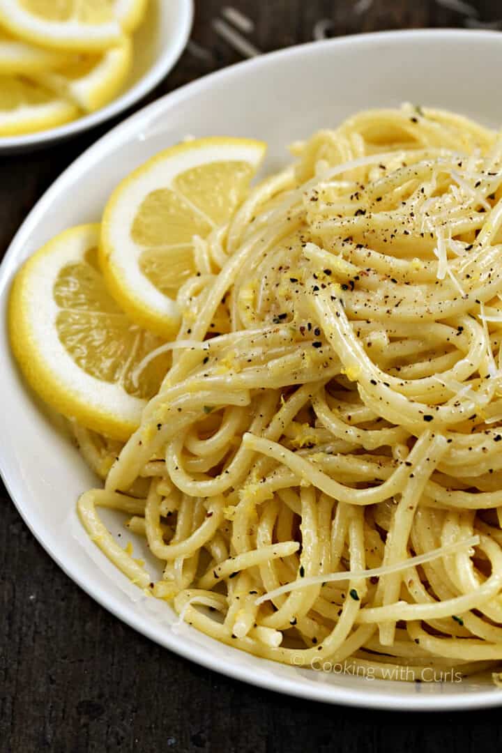 Spaghetti Al Limone - Cooking With Curls