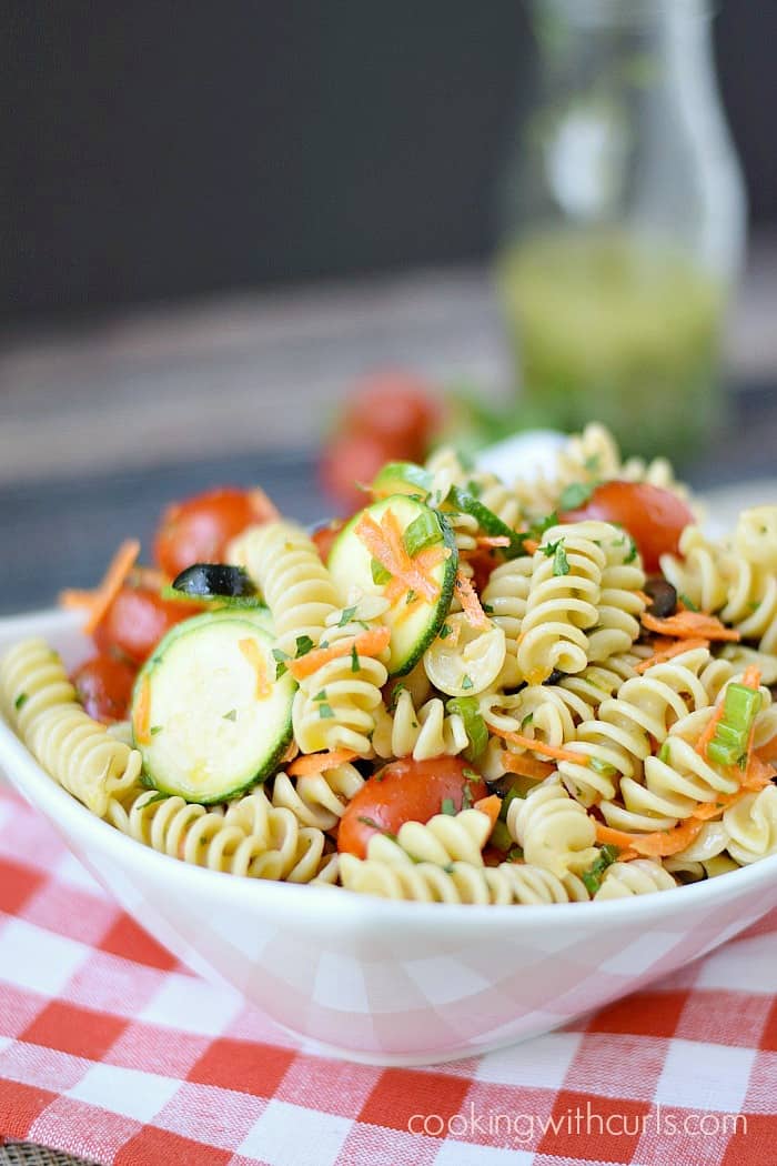 Healthy Italian Pasta Salad | cookingwithcurls.com