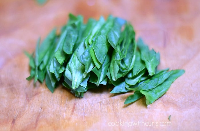 Greek Salad spinach cookingwithcurls.com