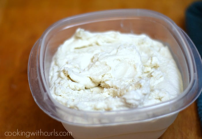 Vanilla Ice Cream freeze cookingwithcurls.com
