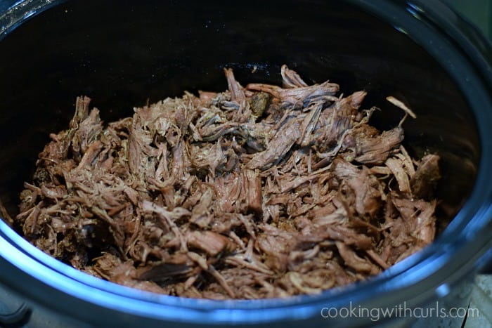 Slow Cooker Barbecue Beef Sandwiches shredded cookingwithcurls.com