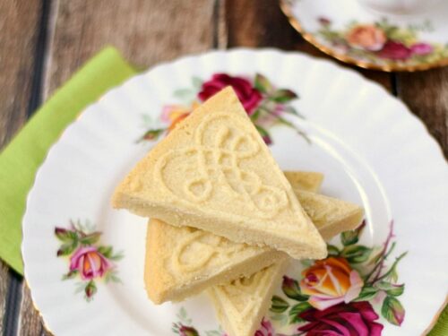 https://cookingwithcurls.com/wp-content/uploads/2014/08/Traditional-Shortbread-cookingwithcurls.com-ad-500x375.jpg