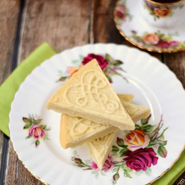 Traditional Shortbread - Cooking with Curls