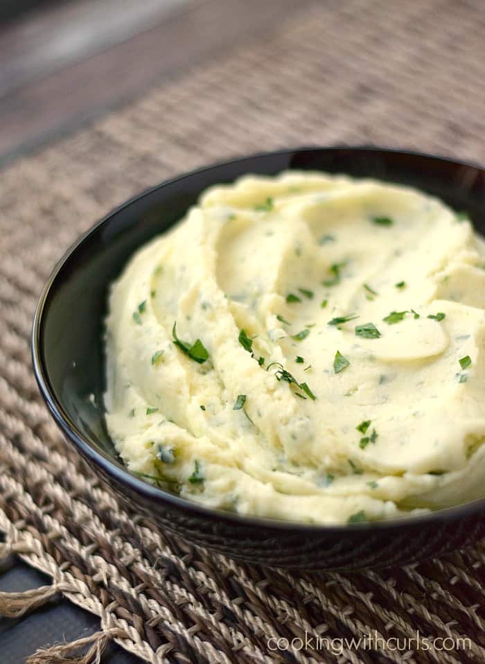 Fluffy and delicious Goat Cheese Whipped Potatoes! cookingwithcurls.com