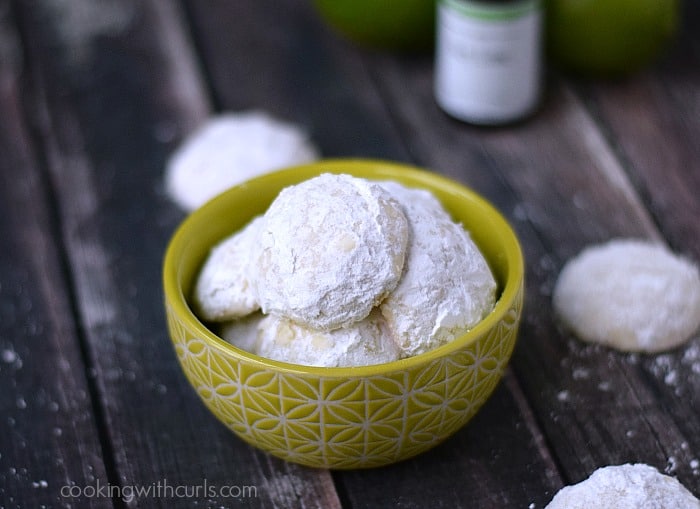 Key Lime Cookies | cookingwithcurls.com | #lorannoils