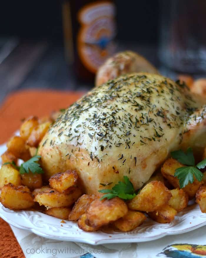 Classic Roast Chicken with Roast Potatoes | cookingwithcurls.com #harrypotter #britishfood