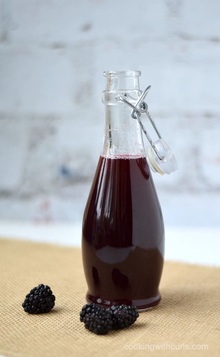 Blackberry Simple Syrup | cookingwithcurls.com