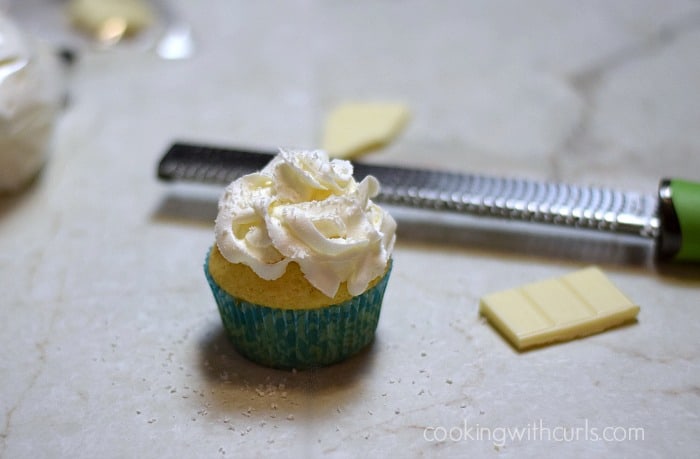 White Chocolate Champagne Cupcakes chocolate cookingwithcurls.com