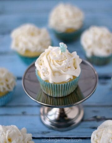 White Chocolate Champagne Cupcakes - Cooking with Curls