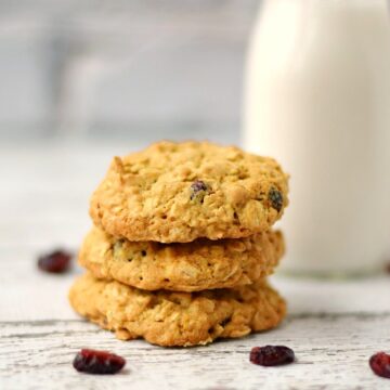 Cranberry White Chocolate Oatmeal Cookies and a big glass of milk! cookingwithcurls.com
