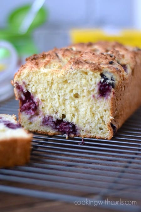 Lemon Blackberry Bread - perfect afternoon snack with a cup of tea | cookingwithcurls.com
