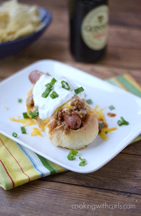Chili-Cheese-Dogs-cookingwithcurls.com-guinness450