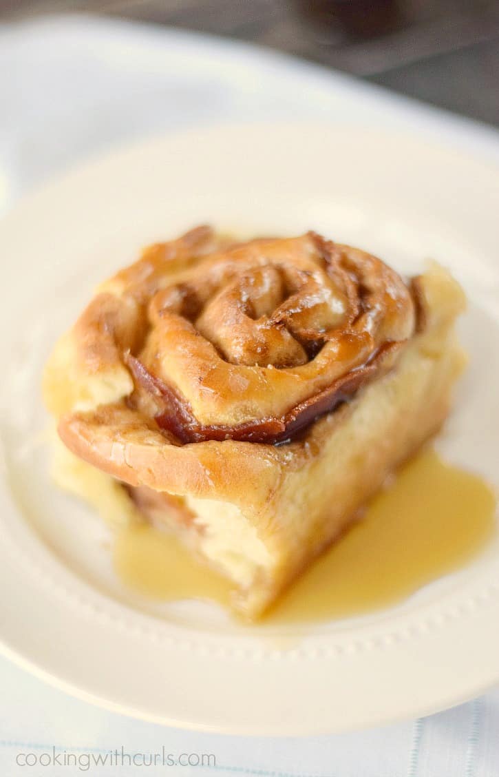 Maple Bacon Cinnamon Rolls fresh from the oven - You're welcome!! cookingwithcurls.com