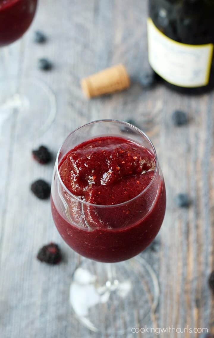 Berry Wine Smoothie Cooking with Curls