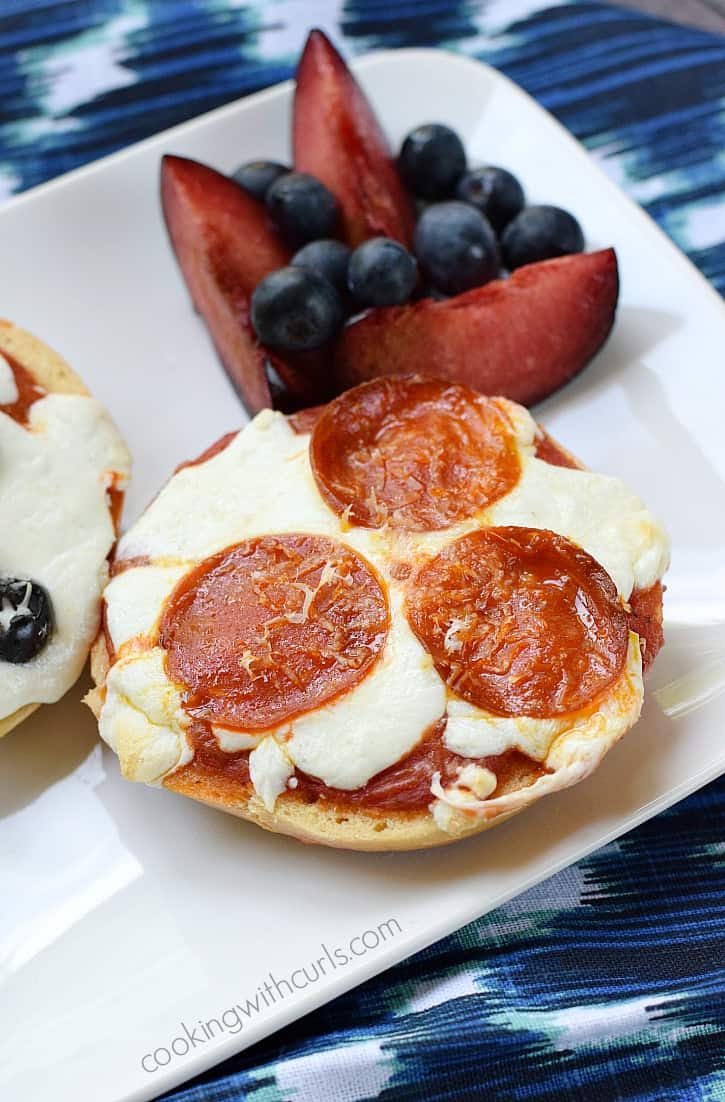 Bagel Pizzas make a quick and easy lunch cookingwithcurls.com