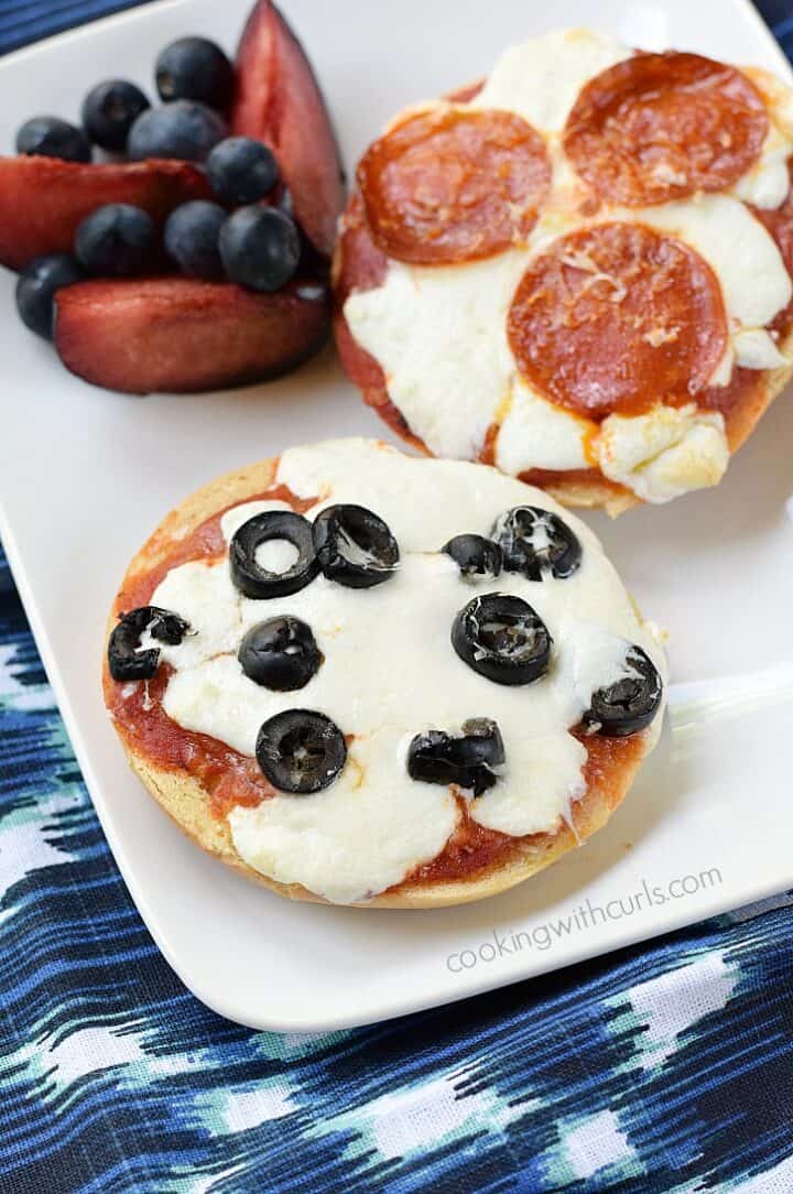 Bagel Pizzas Cooking with Curls