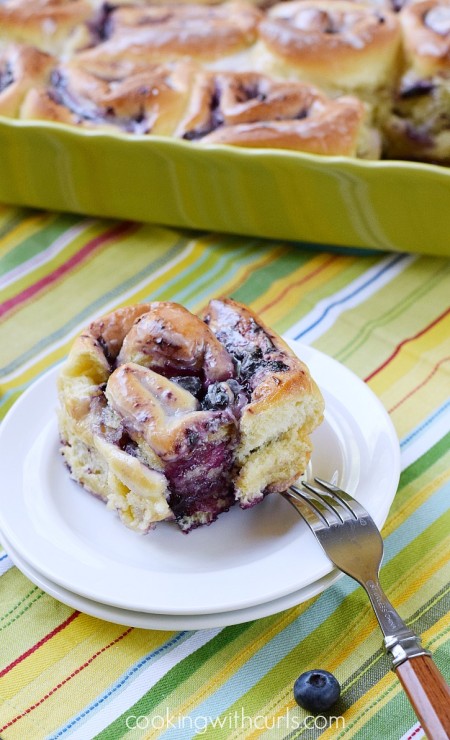 Blueberry Sweet Rolls with Lemon Glaze | cookingwithcurls.com