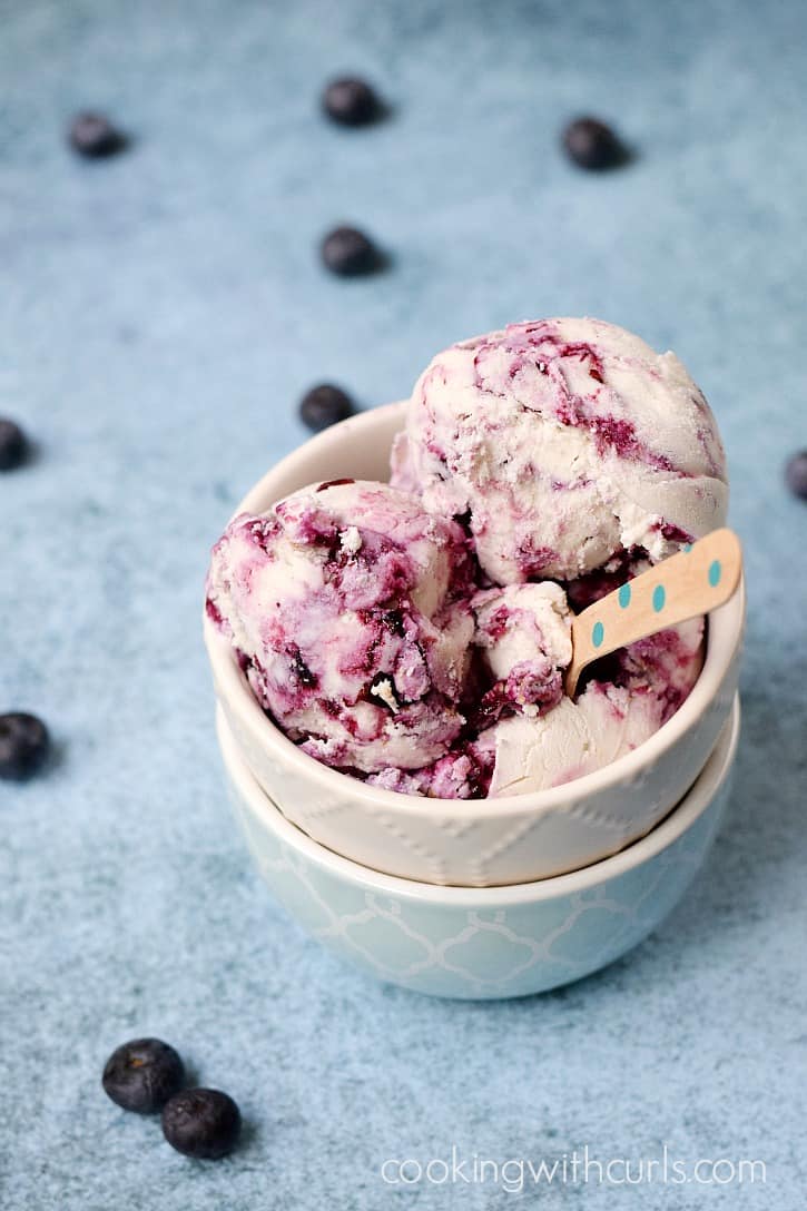 Enjoy summer with this delicious Dairy-free Blueberry Cheesecake Ice Cream | cookingwithcurls.com