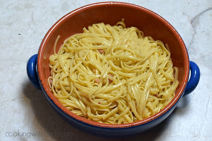 Linguine alla Carbonara pasta cookingwithcurls.com