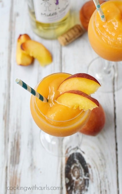 Celebrating sisterhood and friends with some sweet & sassy Peach Moscato Smoothies | cookingwithcurls.com #MiddleSister #DropsofWisdom