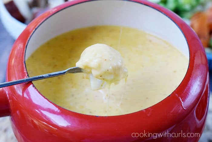 Cheese Fondue with Beer dipped cauliflower | cookingwithcurls.com