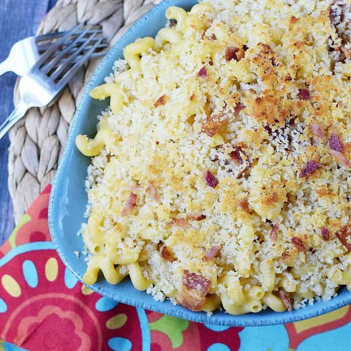 Chipotle Bacon Macaroni and Cheese Cooking with Curls