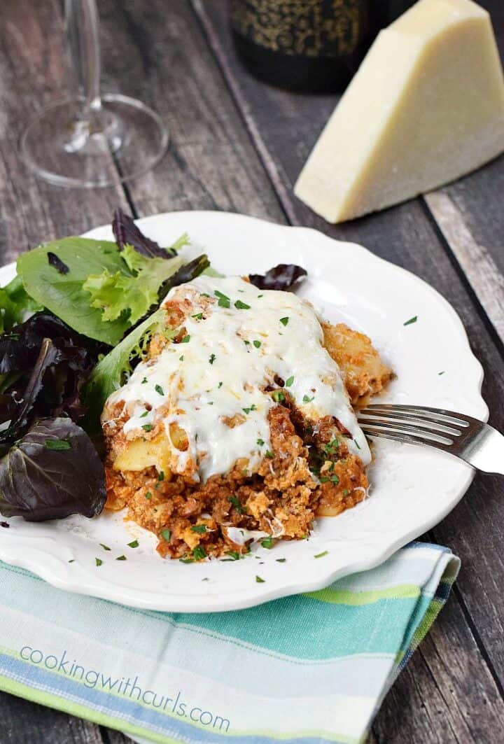 Slow Cooker Lasagna Cooking with Curls