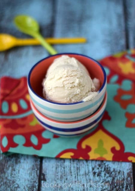 Vanilla Ice Cream {dairy-free} cookingwithcurls.com #vegan #paleo