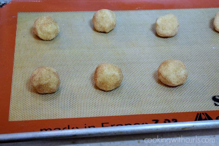 Classic Snickerdoodles bake cookingwithcurls.com