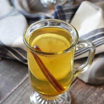 Fight back this cold and flu season with a Hot Toddy before bed | cookingwithcurls.com