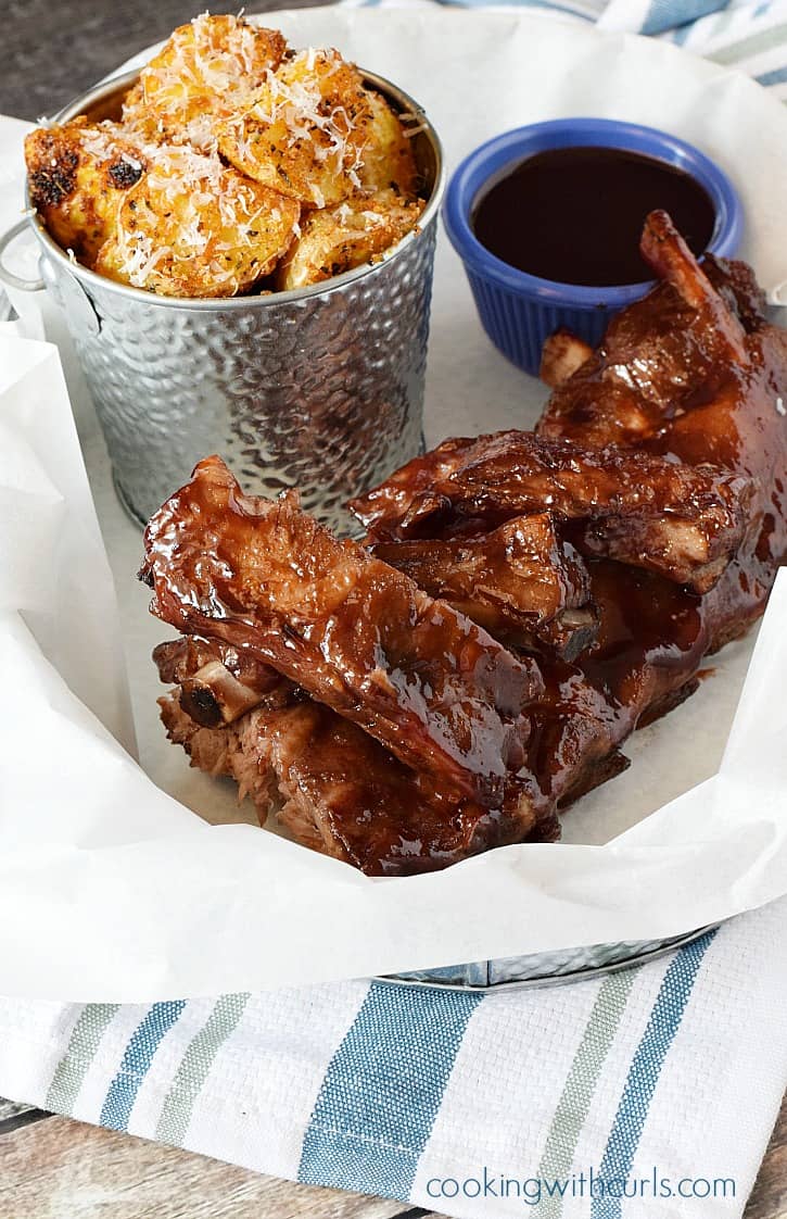 Oven-baked Cabernet Barbecue Ribs make a summer time favorite easy to enjoy any time of the year | cookingwithcurls.com