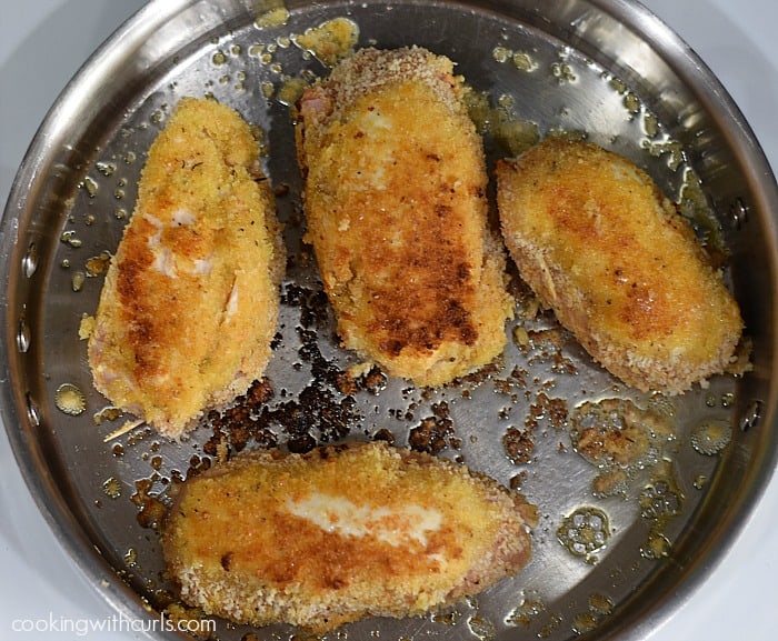 Chicken Cordon Bleu skillet cookingwithcurls.com