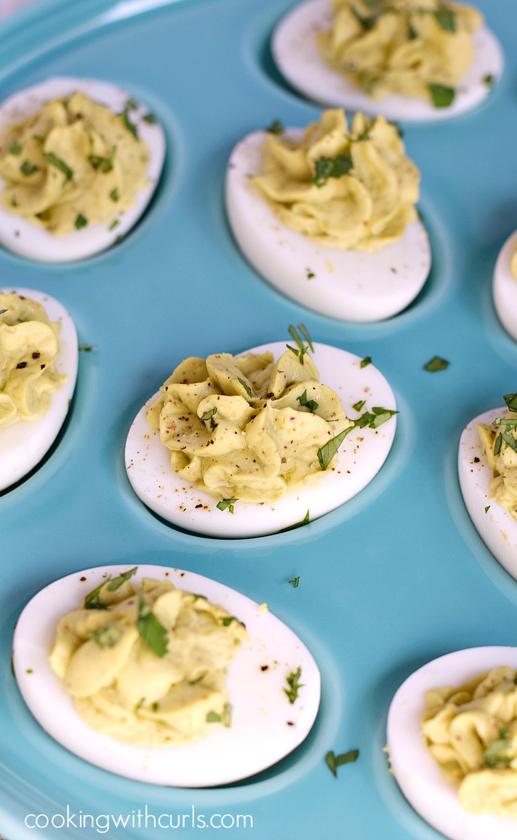These Sweet Pea Deviled Eggs are the perfect, quick appetizer for any occasion cookingwithcurls.com #10MinuteWow #ad