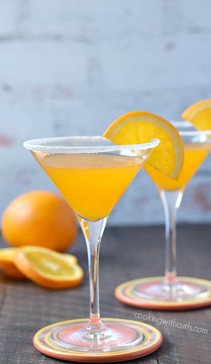A refreshing Orange Drop Martini is perfect after work or with brunch | cookingwithcurls.com