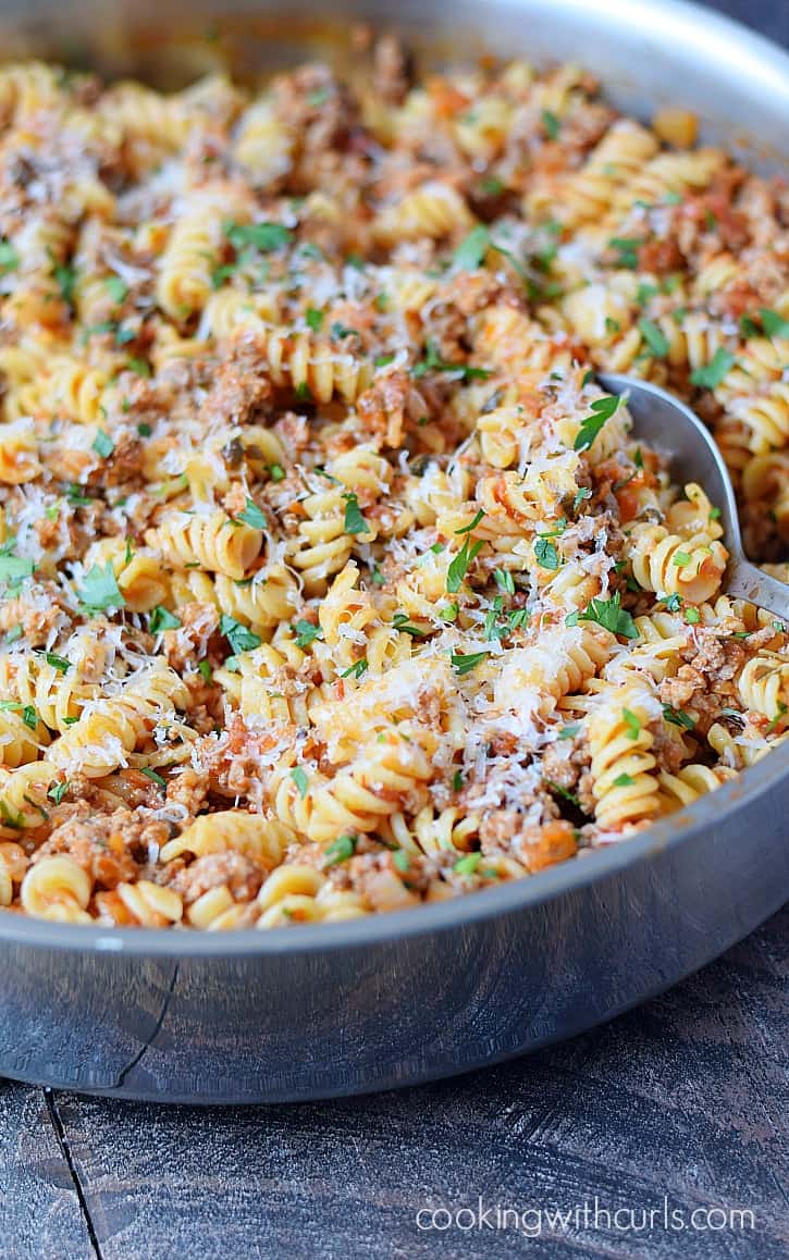 Pasta for a Crowd | cookingwithcurls.com
