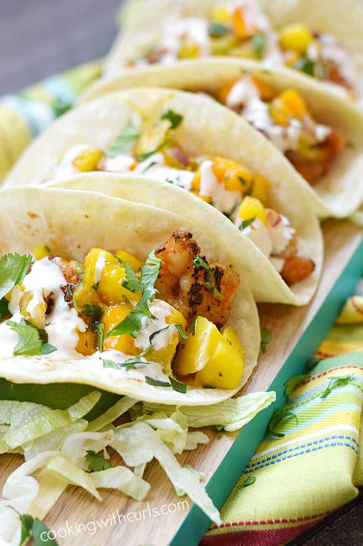 Make sure you put these Grilled Shrimp Tacos on the menu for Taco Tuesday next week | cookingwithcurls.com