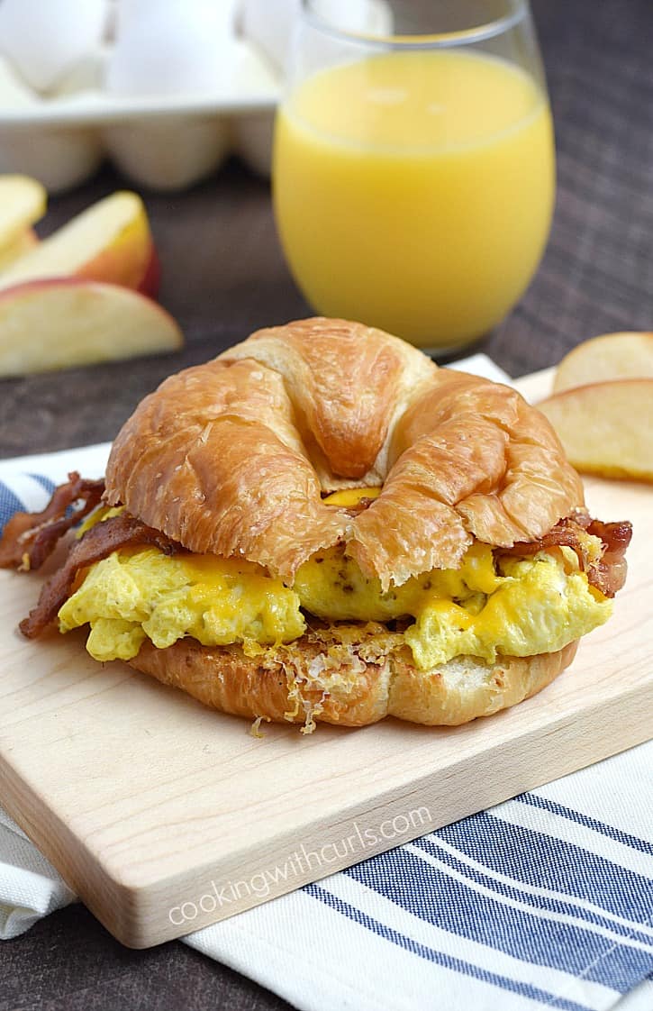 Not only are Bacon Egg and Cheese Croissants delicious, they are also perfect for breakfast or dinner | cookingwithcurls.com