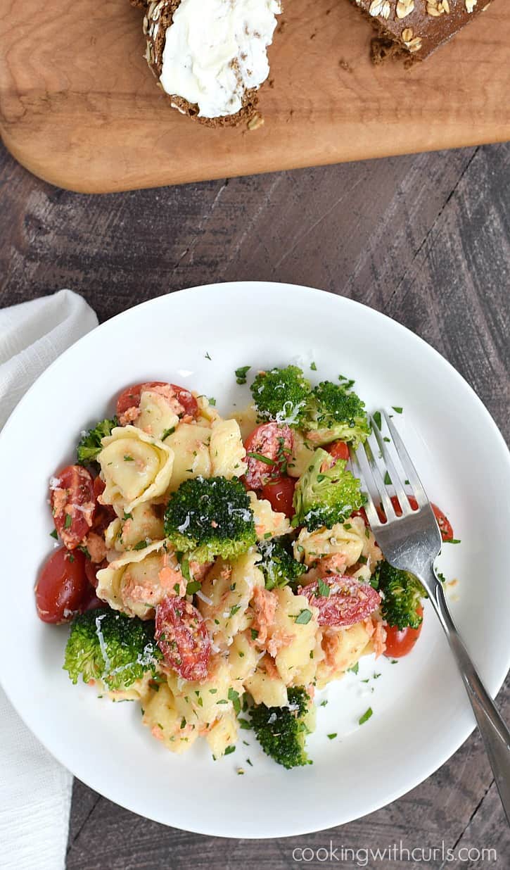 Tortellini Salmon Salad | cookingwithcurls.com
