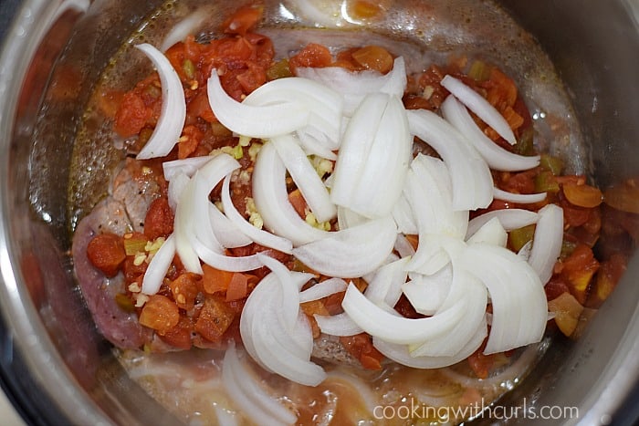 Mexican Style Shredded Beef {Instant Pot} onions cookingwithcurls.com