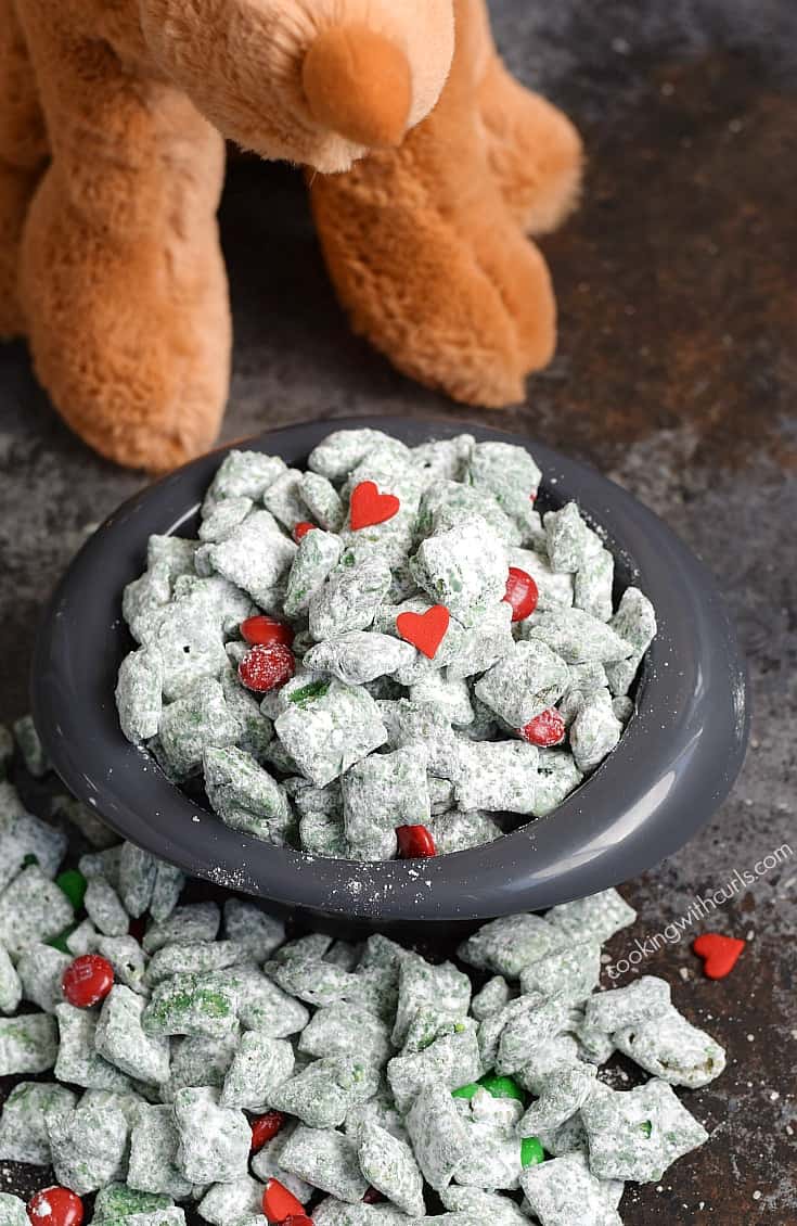 Max and everyone in Who-ville will love this Grinch Puppy Chow during the holidays | cookingwithcurls.com