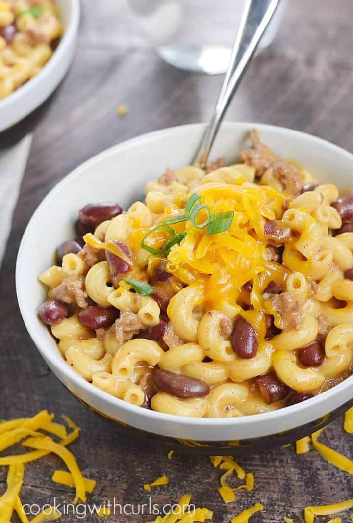 Chili Mac and Cheese Cooking with Curls