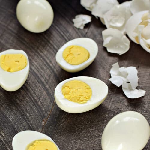 This Egg Cooker Makes Boiled Eggs At the Press of a Button