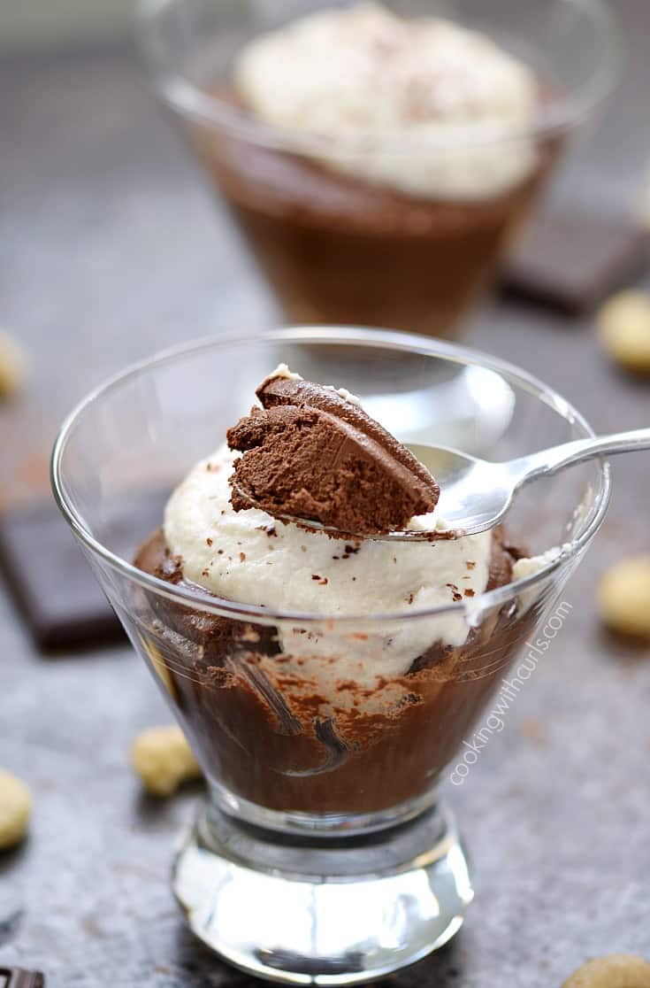 Thick and creamy Paleo Chocolate Mousse is the perfect way to end a healthy meal | cookingwithcurls.com
