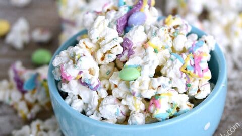 https://cookingwithcurls.com/wp-content/uploads/2017/03/This-Springtime-Chocolate-Covered-Popcorn-is-sweet-and-delicious-covered-in-colorful-chocolates-cookingwithcurls.com_-480x270.jpg