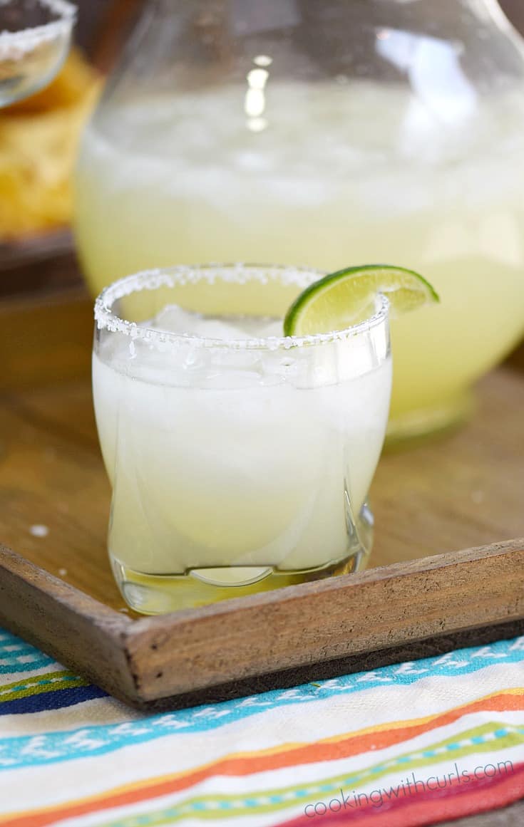 Every fiesta needs a big Pitcher of Margaritas, right | cookingwithcurls.com