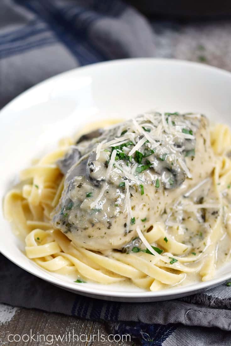 Creamy Mushroom Chicken on a bed of Fettuccine Alfredo | cookingwithcurls.com